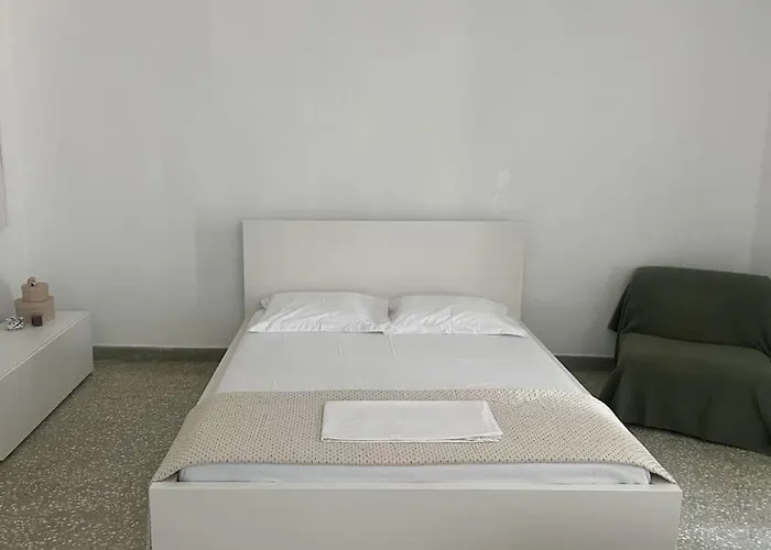 Psh Louloudenia Adamantas (Milos)